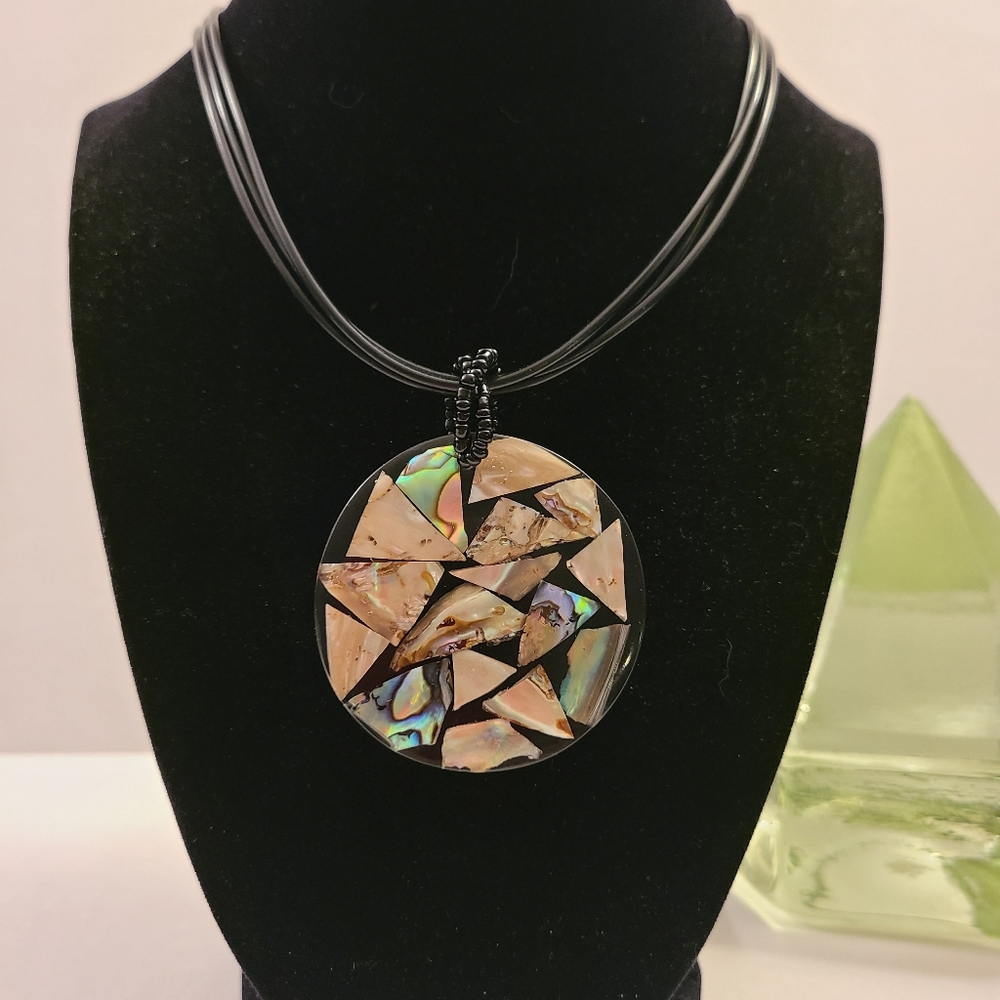 *Plexiglass resin Abalone Shell Pendant Necklace